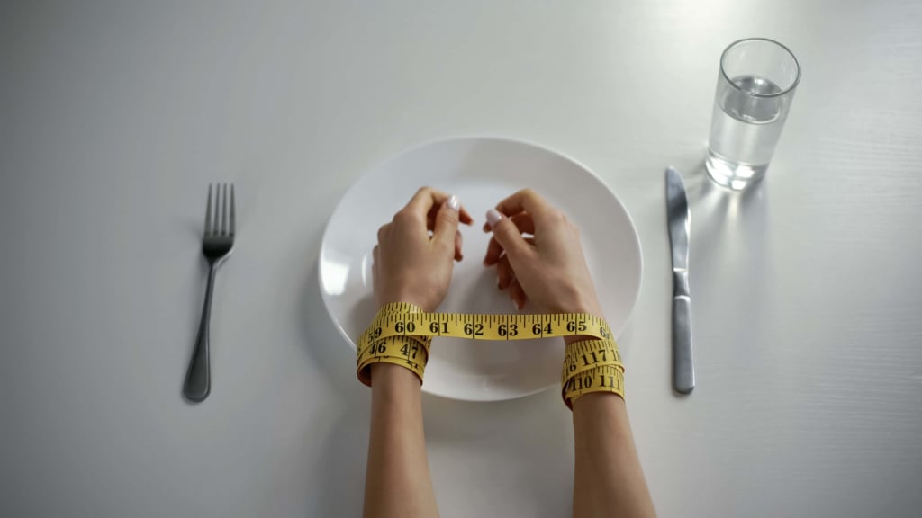 Costrette a mangiare, con la forza