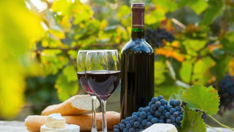 Svelata la bufala del vino rosso che &#8220;fa bene&#8221;