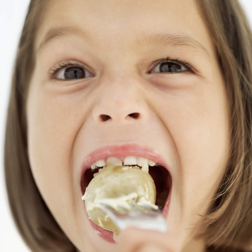 Così si evita il soffocamento da cibo nei bambini