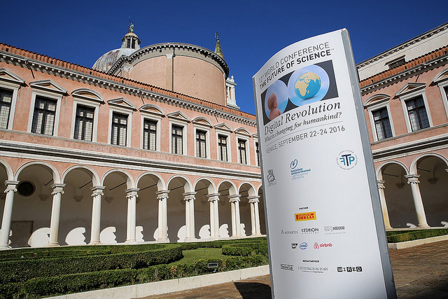 29747531612_704043c3fd_z