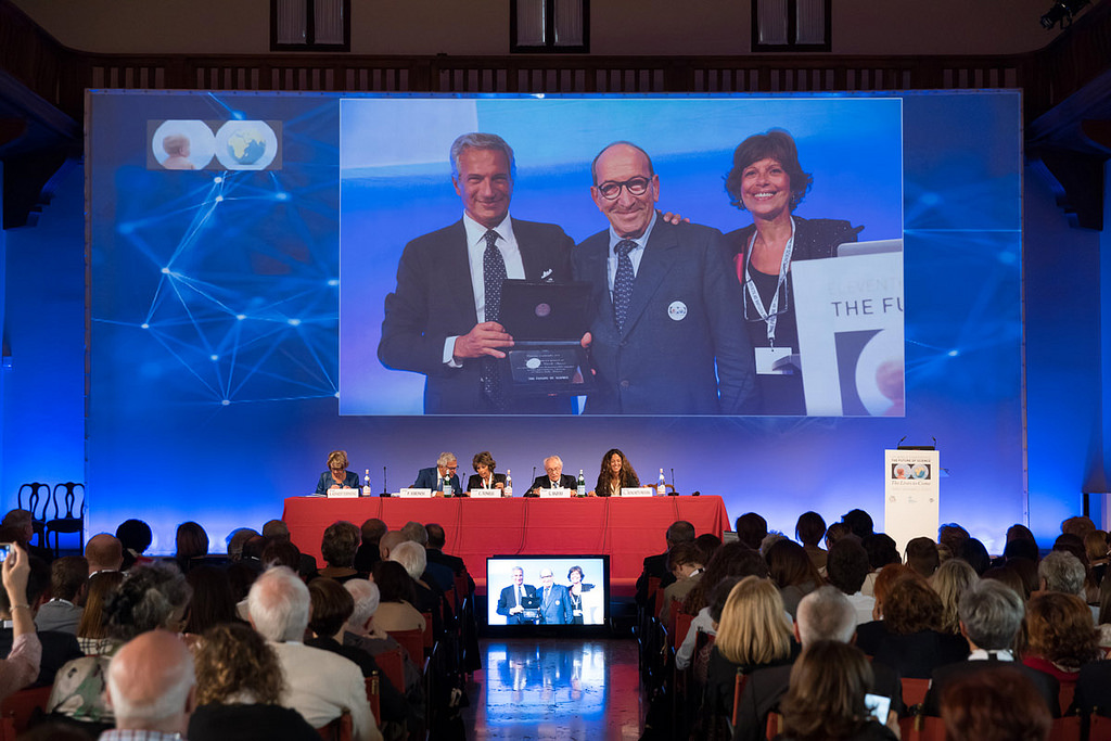 372032374027a2d6a0c1db