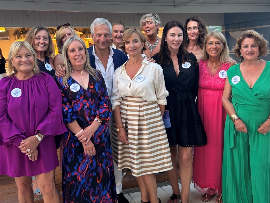 Paolo Veronesi e la delegazione di Viareggio