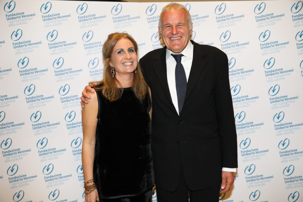 0044-fuv26206097419o