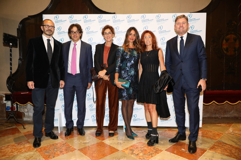 0056-fuv37981675641o