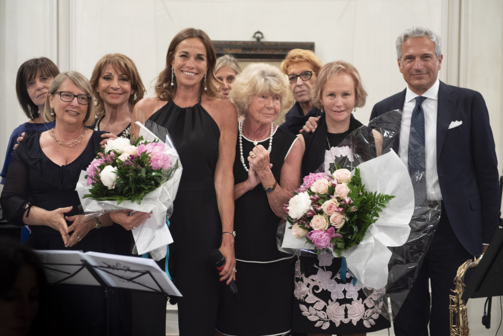 cristina-parodi-paolo-veronesi-e-le-delegate-torinesi