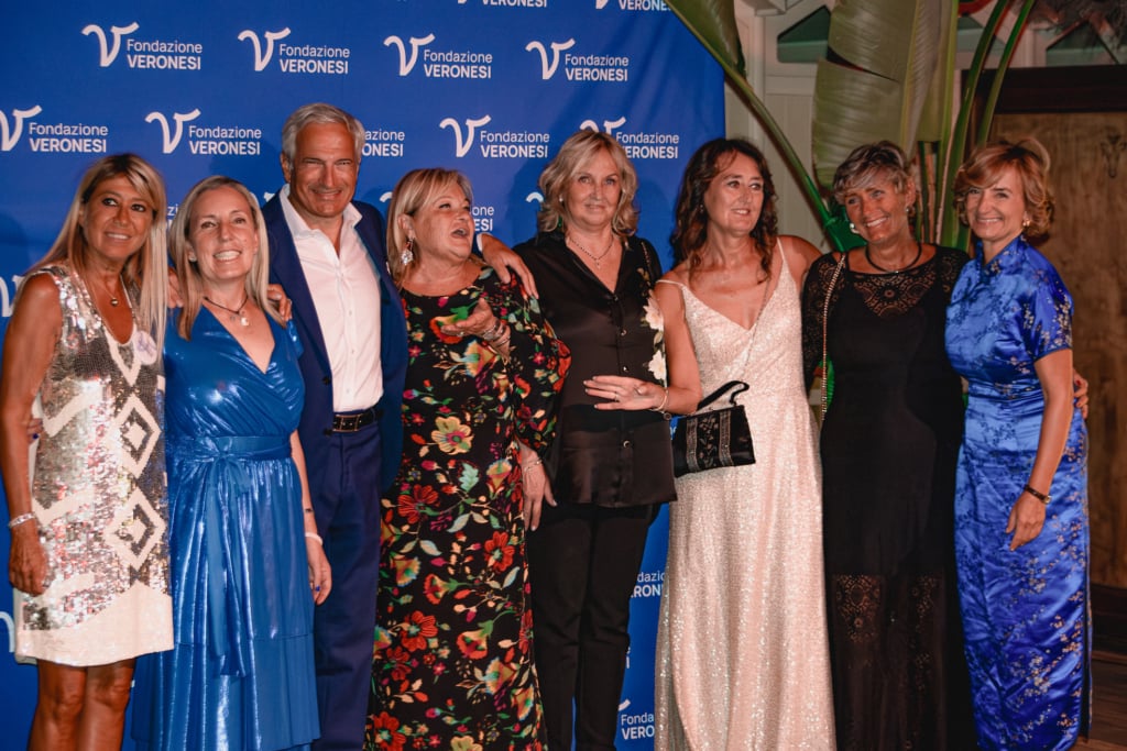 paolo-veronesi-e-la-delegazione-di-viareggio_1