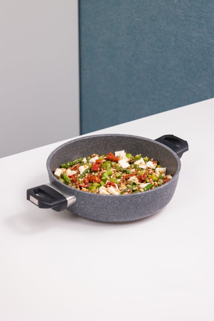 Insalata tiepida di lenticchie, asparagi e feta